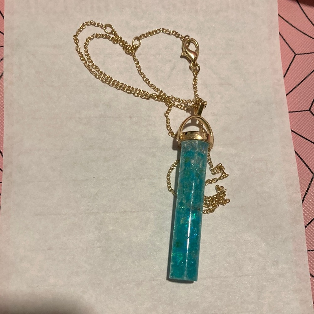 Blue star resin necklace